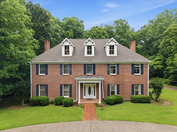 507 Glen Oaks Dr, Jasper, AL 35504