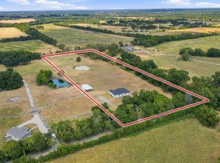 1350 County Road 4040, Savoy, TX 75479