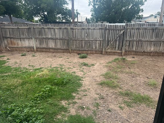 5th image of 915 Bullock Ct