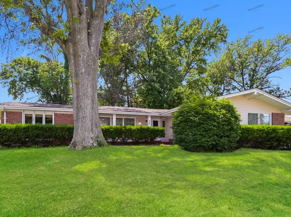 3080 Parker Rd, Florissant, MO 63033