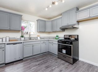4221 43rd St, Sacramento, CA 95820