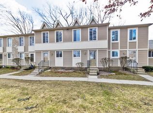 1945 Lac Du Mont Dr, Haslett, MI 48840