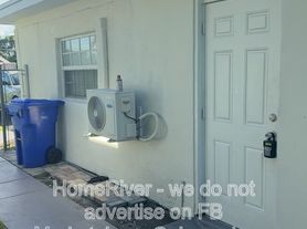 4200 SW 19th St
