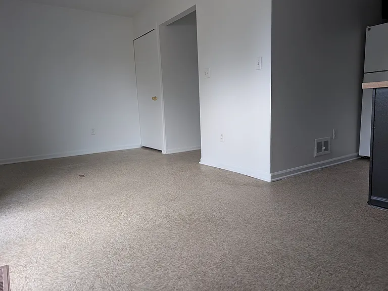 48624 Sugarbush Rd — Photo 3