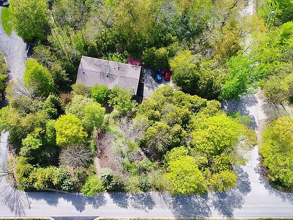 3rd image of 2205 Sunset Dr