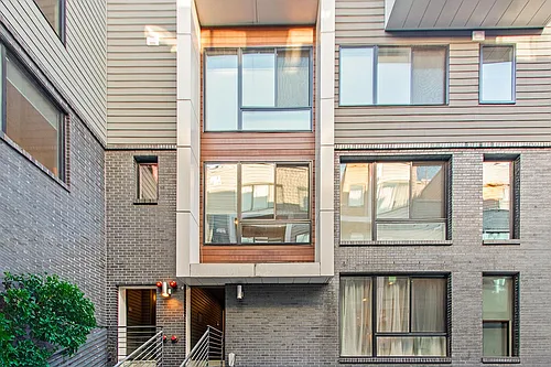 1647 E Eyre St #5 Photo 1