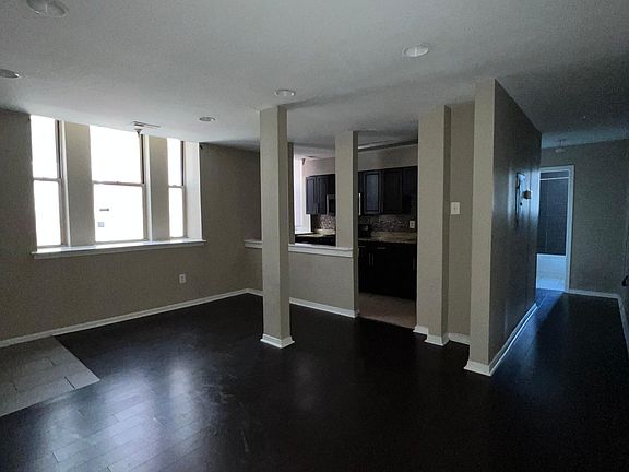 3rd image of 4701 Chestnut St #1-B