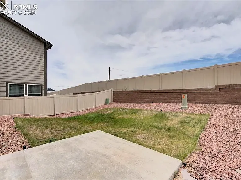 7813 Tent Rock — Photo 35