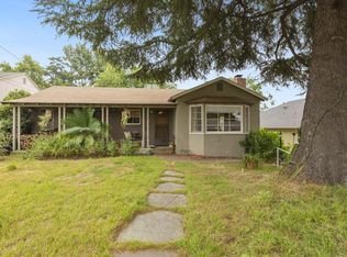 2974 N Raymond Ave, Altadena, CA 91001