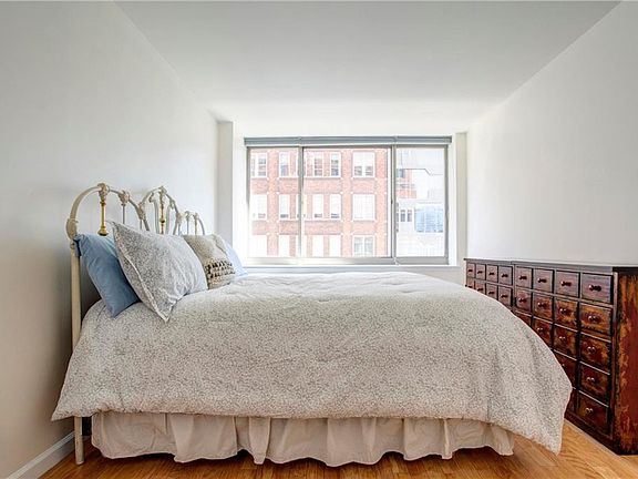 2nd image of 520 W 23rd St APT 7D