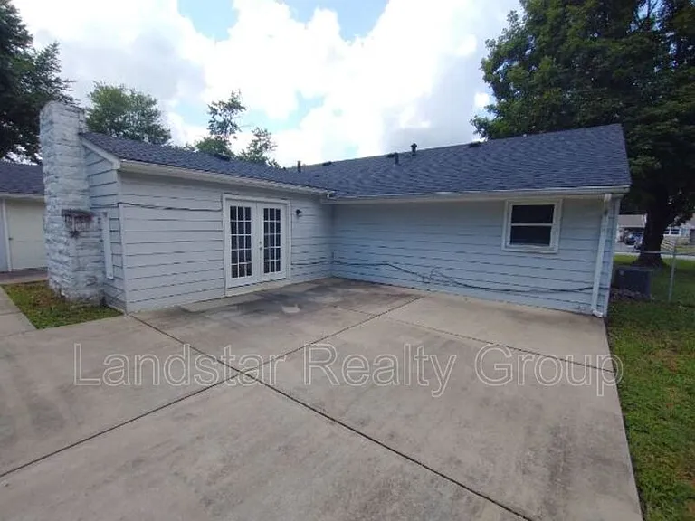 9403 Burgoo King Rd — Photo 35