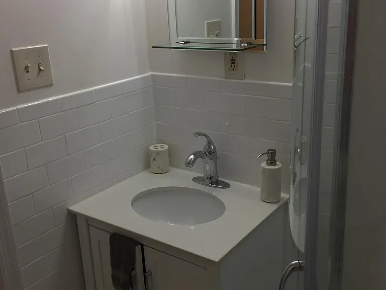 2125 1st St NW #B — Photo 11