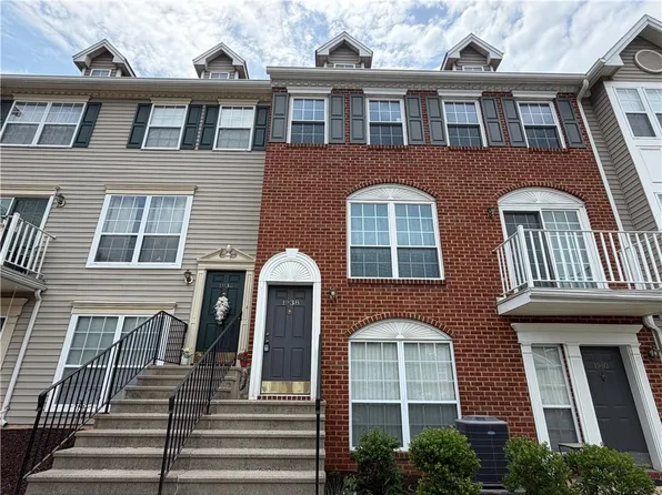 1938 Delancey St, Hellertown, PA 18055