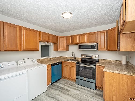 4th image of 4405 Foxfire Ln
