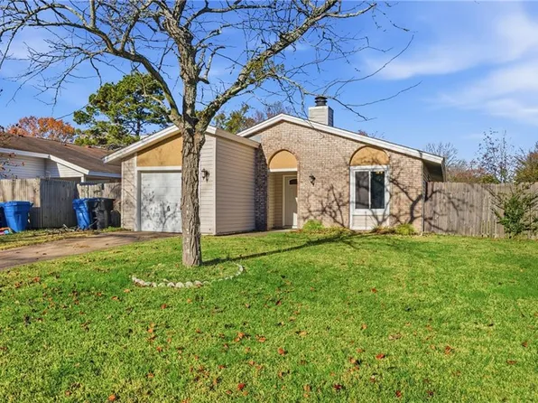 625 Orangewood Dr, Virginia Beach, VA 23453