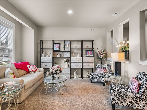 5th image of 8998 Buttercup Street SE