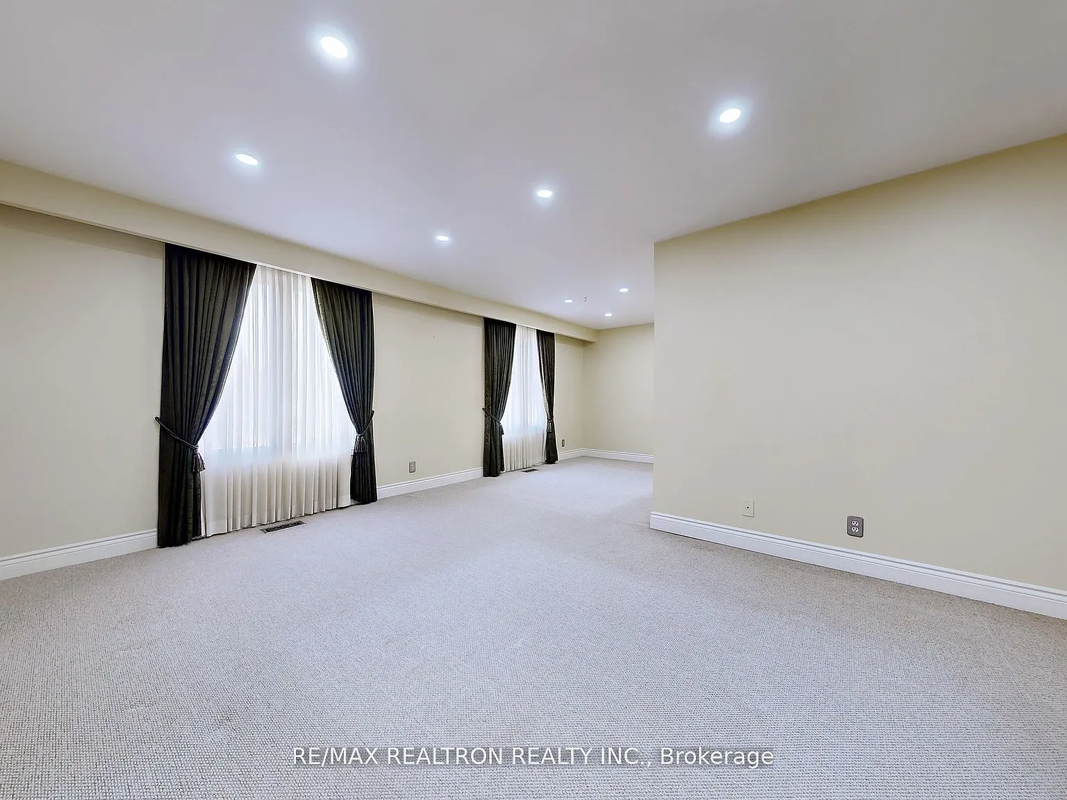 3 bed, $2,350 — Photo 4