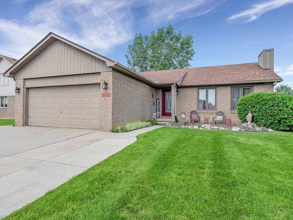 1st image of 21589 Clifford Dr
