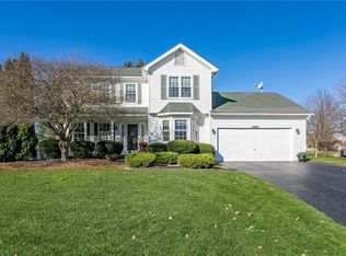 19 Hunt Holw, Rochester, NY 14624