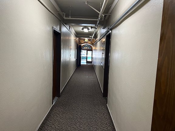 3rd image of 630B S Kenmore Ave #M107