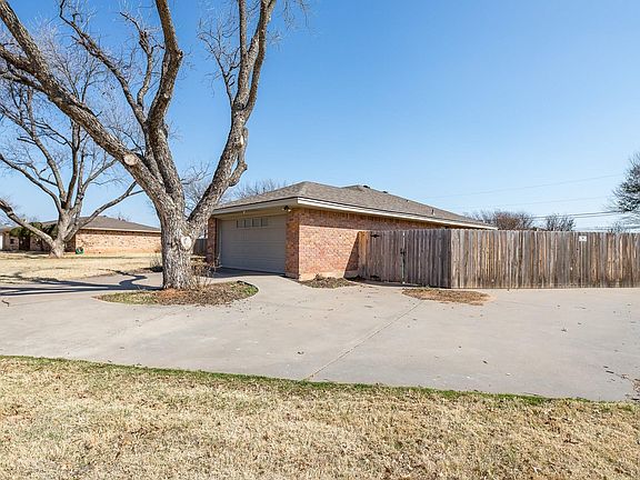 3rd image of 309 Windjammer Way