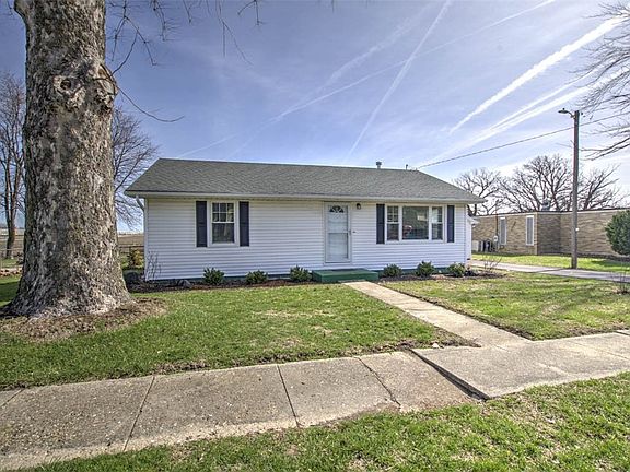 3rd image of 202 S Jackson St