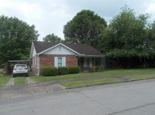 922 2nd Ave E, Big Stone Gap, VA 24219