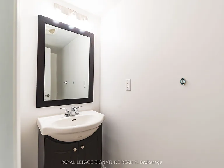 3082 Cabano Cres — Photo 5
