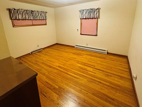 5th image of 1528 E 34th St