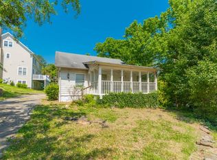 660 Elm St, Roswell, GA 30075