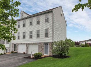 1028 Hearthridge Ln, York, PA