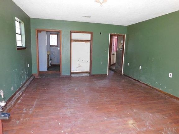 4th image of 5512 Okaloosa St