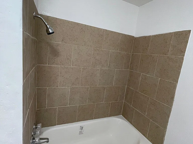 401 E Reunion St — Photo 3