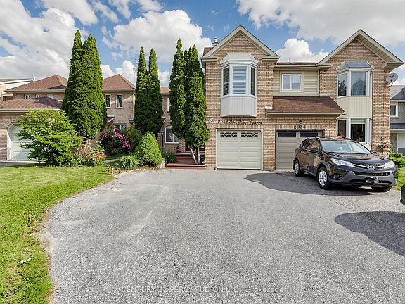 2nd image of 2052 Blue Ridge Cres