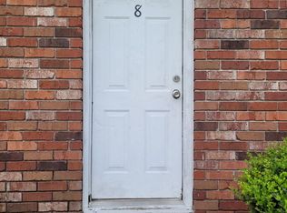 100 Hall St APT 8, Hinesville, GA 31313