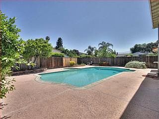 4th image of 696 Tarrytown Ct