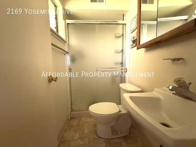 2169 Yosemite Dr — Photo 10