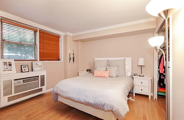 Sold by Real Direct | media 22