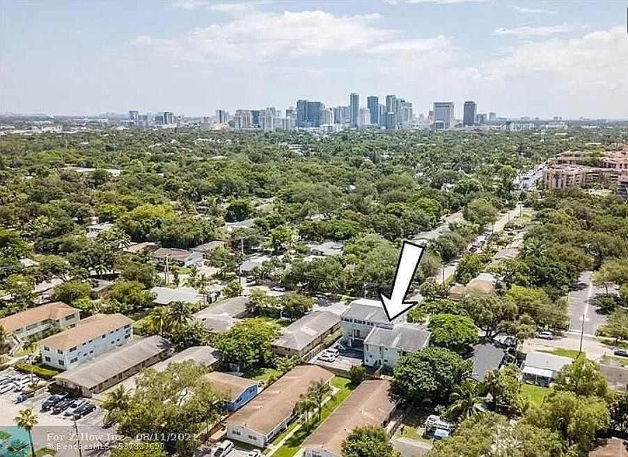 1st image of 1005 SW 15th Avenue #4