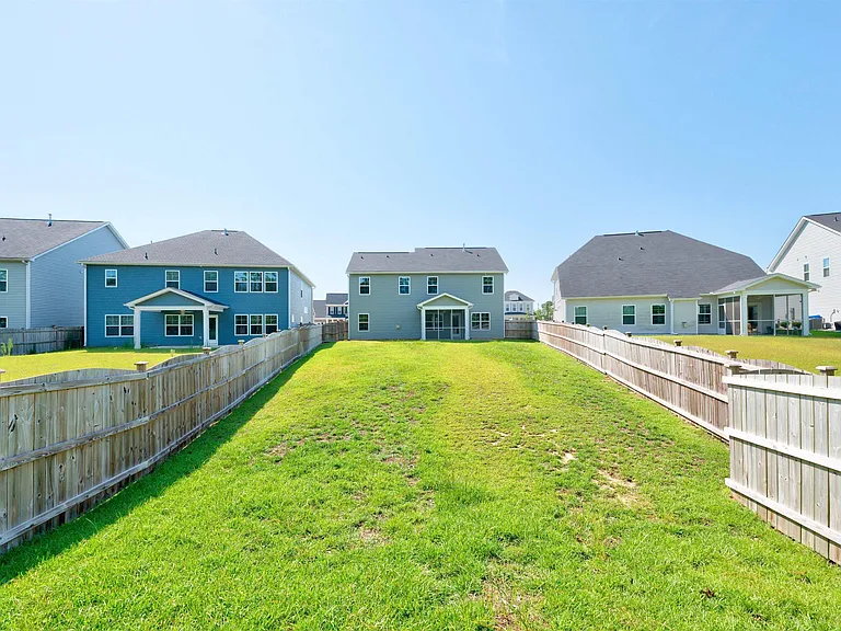 151 Brockway Dr — Photo 44