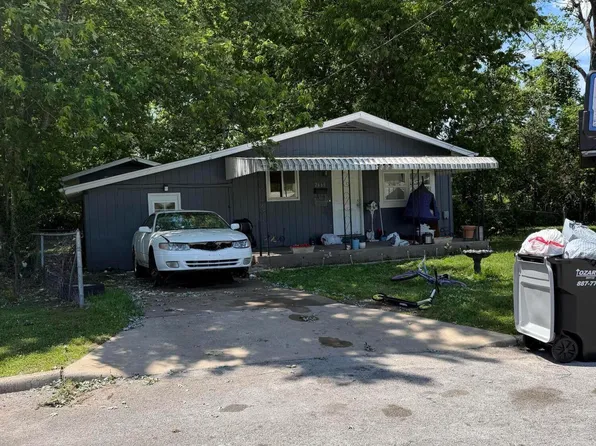 2665 N Eloise Avenue, Springfield, MO 65803