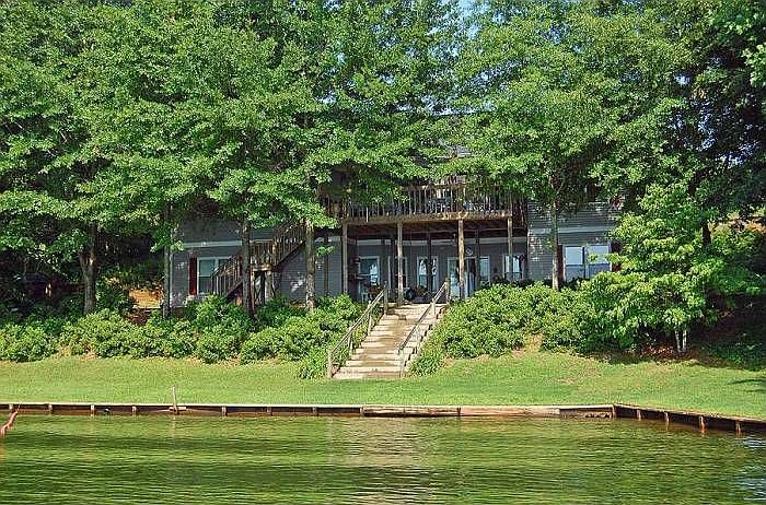 1st image of 102 Foxglove Ln