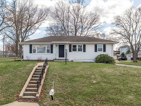 2nd image of 17 Bear Cir