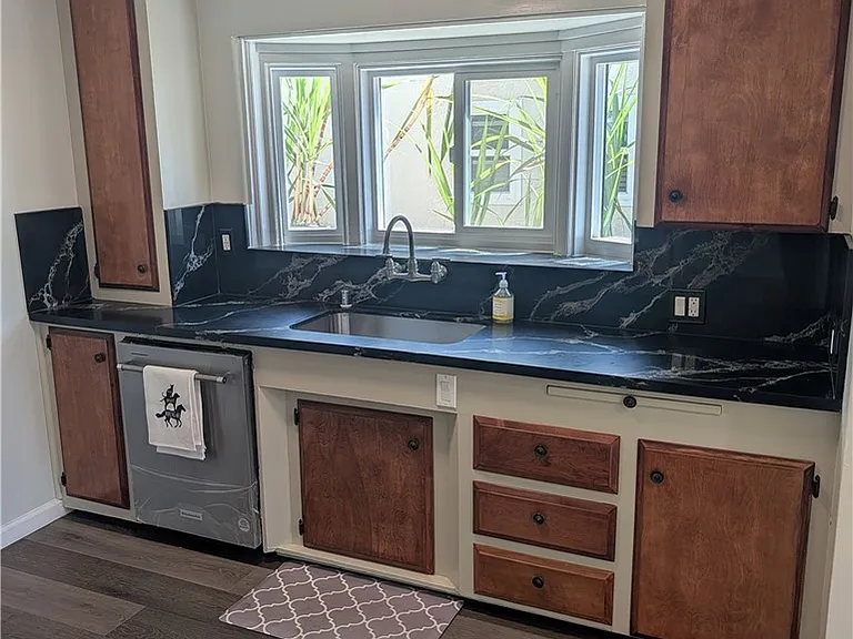 2609 Birch St — Photo 38