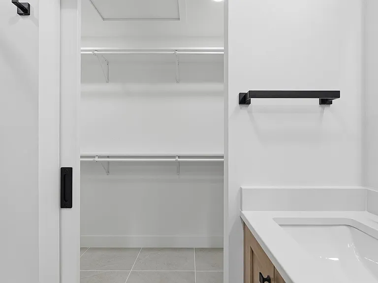 521 Harmony Rd — Photo 19