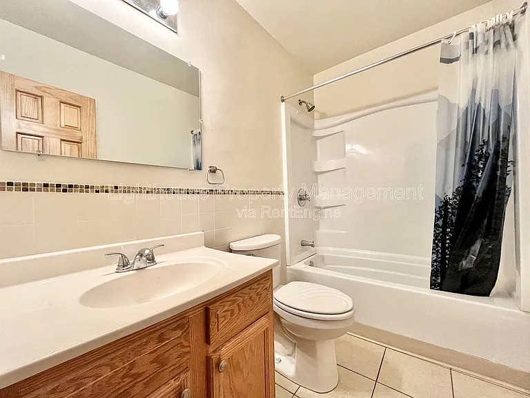 1656 Fremont Ave NW — Photo 9