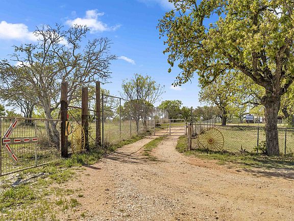 3rd image of 301 Wood Forest Road