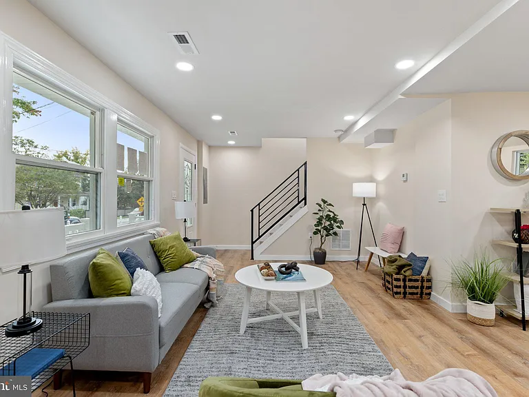3215 Edgewood Rd — Photo 5
