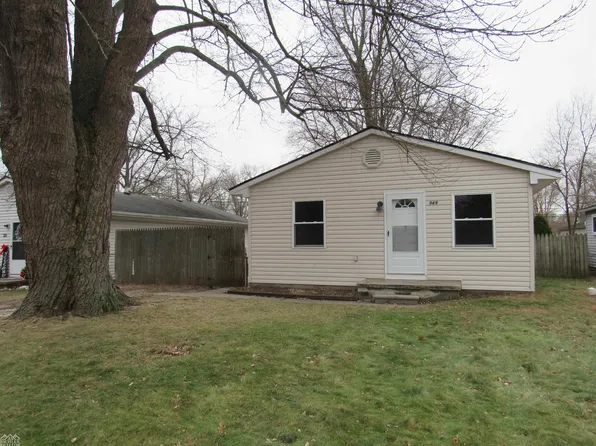 949 Liberty St, Algonac, MI 48001