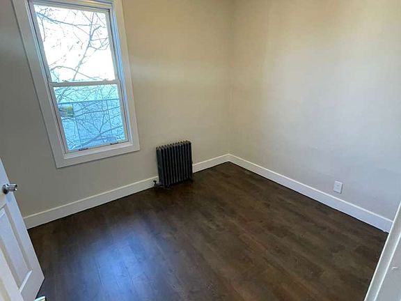 5th image of 1103 Grove St Floor 2